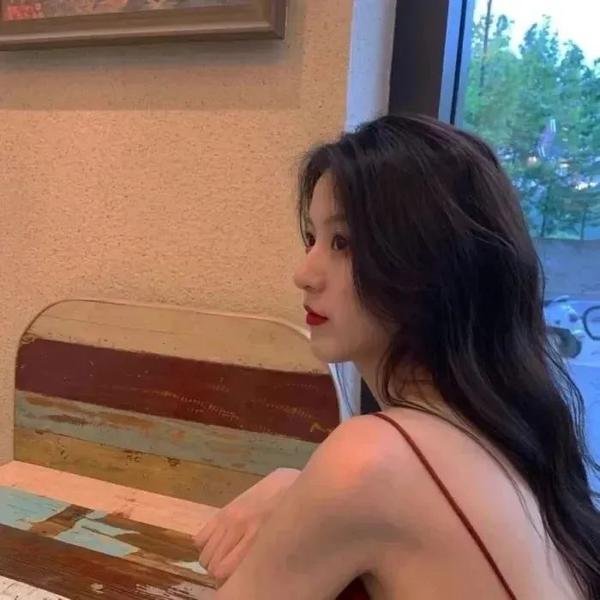少女与海怪